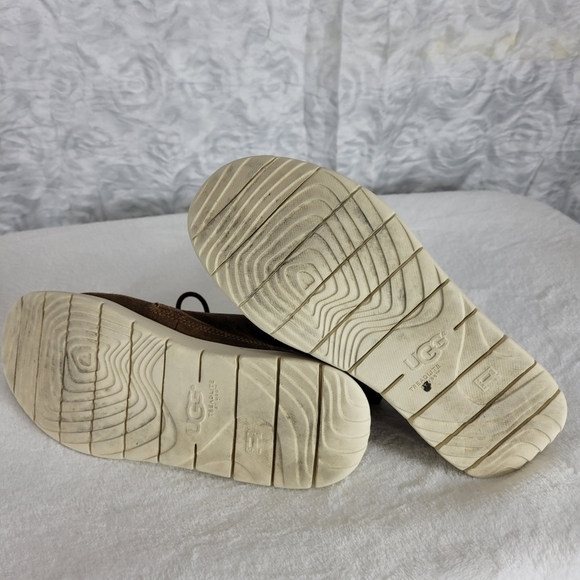 Ugg treadlite youth brown booties Size 5 - Picture 7 of 9